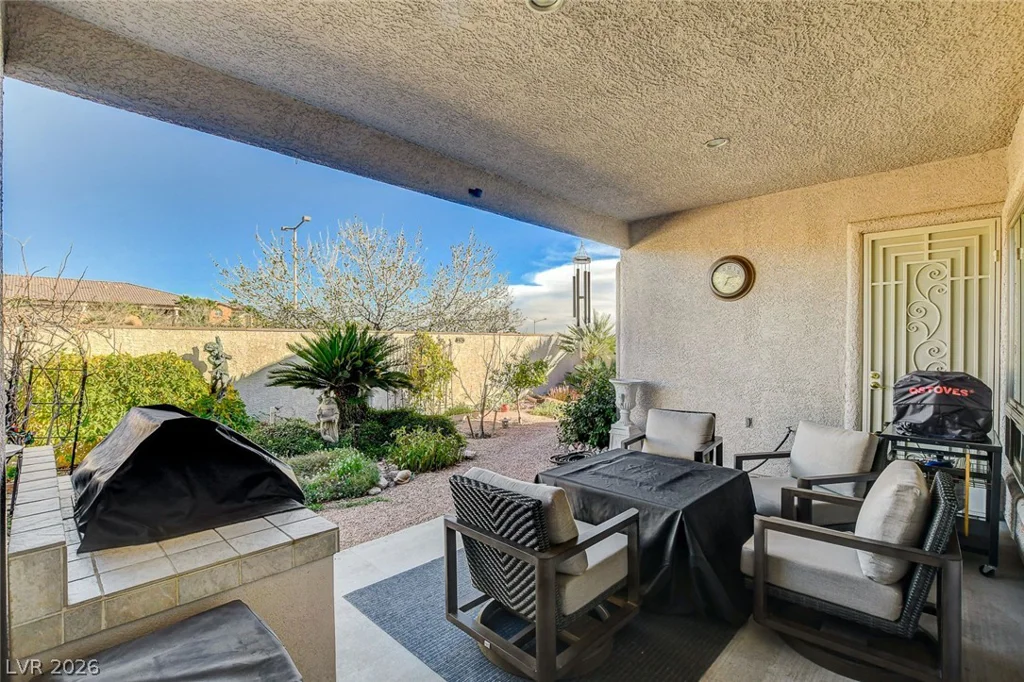 3290 Squire, Las Vegas, NV 89135