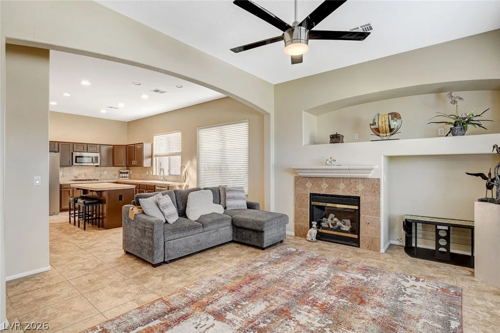 3290 Squire, Las Vegas, NV 89135