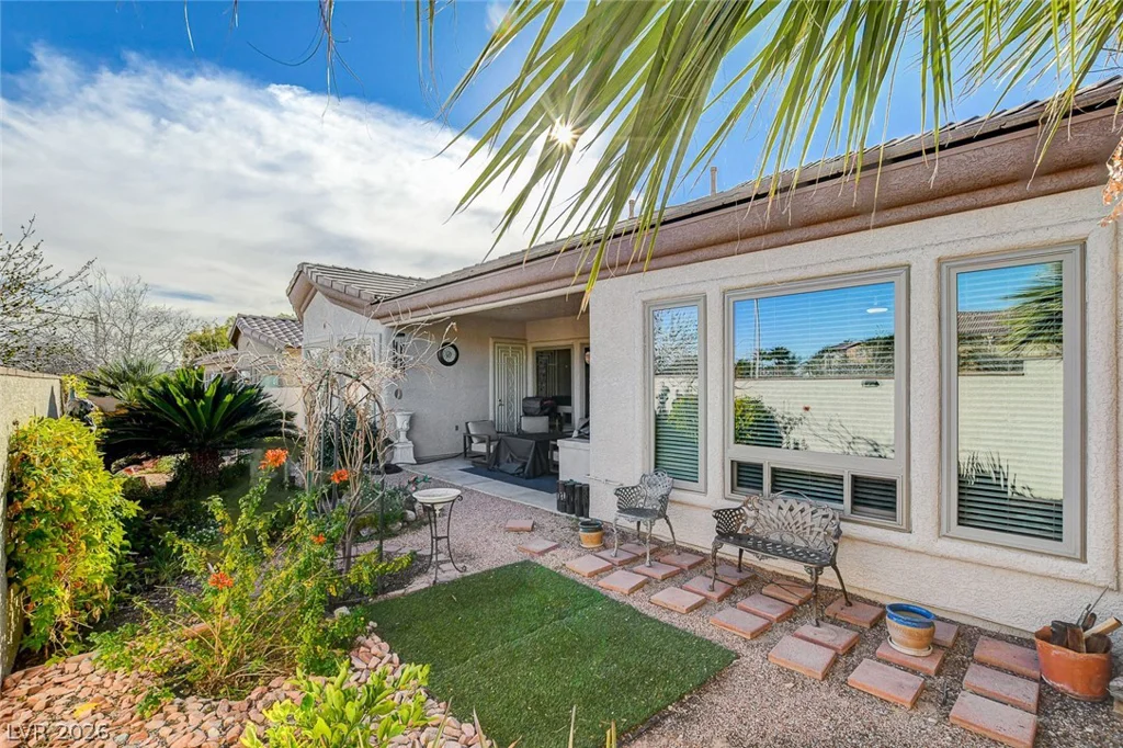 3290 Squire, Las Vegas, NV 89135