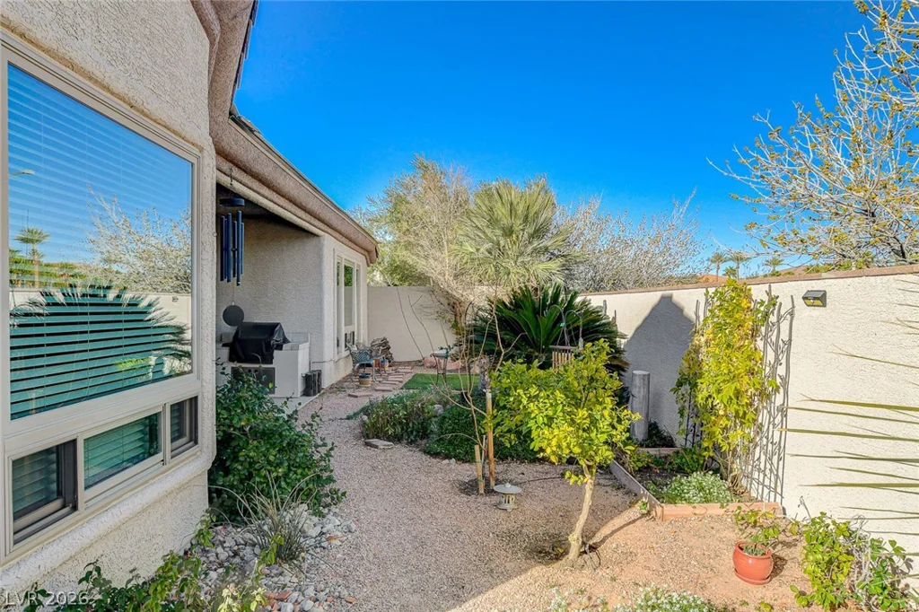 3290 Squire, Las Vegas, NV 89135