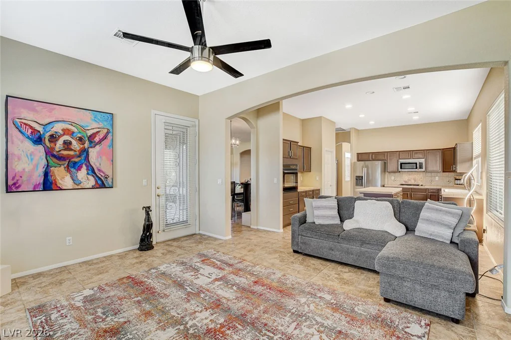 3290 Squire, Las Vegas, NV 89135
