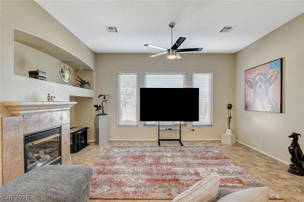 3290 Squire, Las Vegas, NV 89135