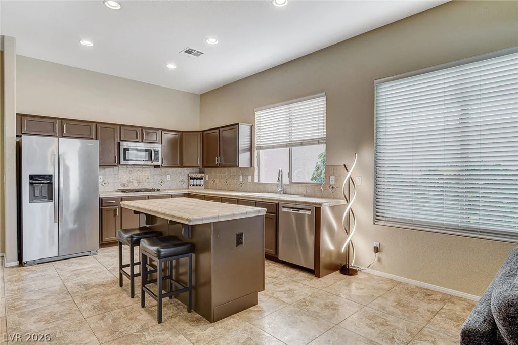 3290 Squire, Las Vegas, NV 89135