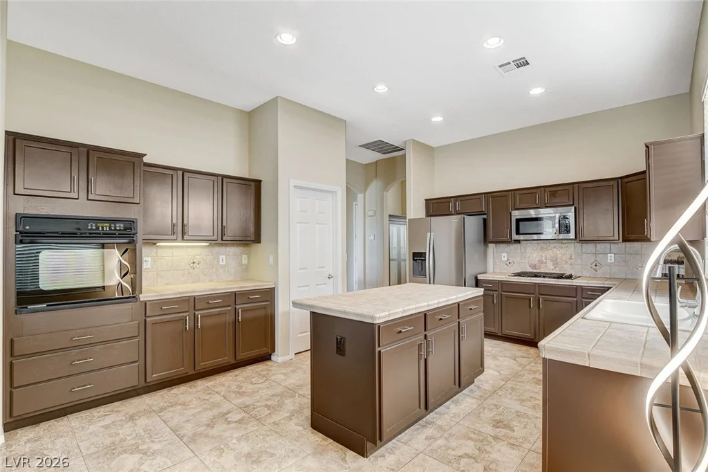 3290 Squire, Las Vegas, NV 89135