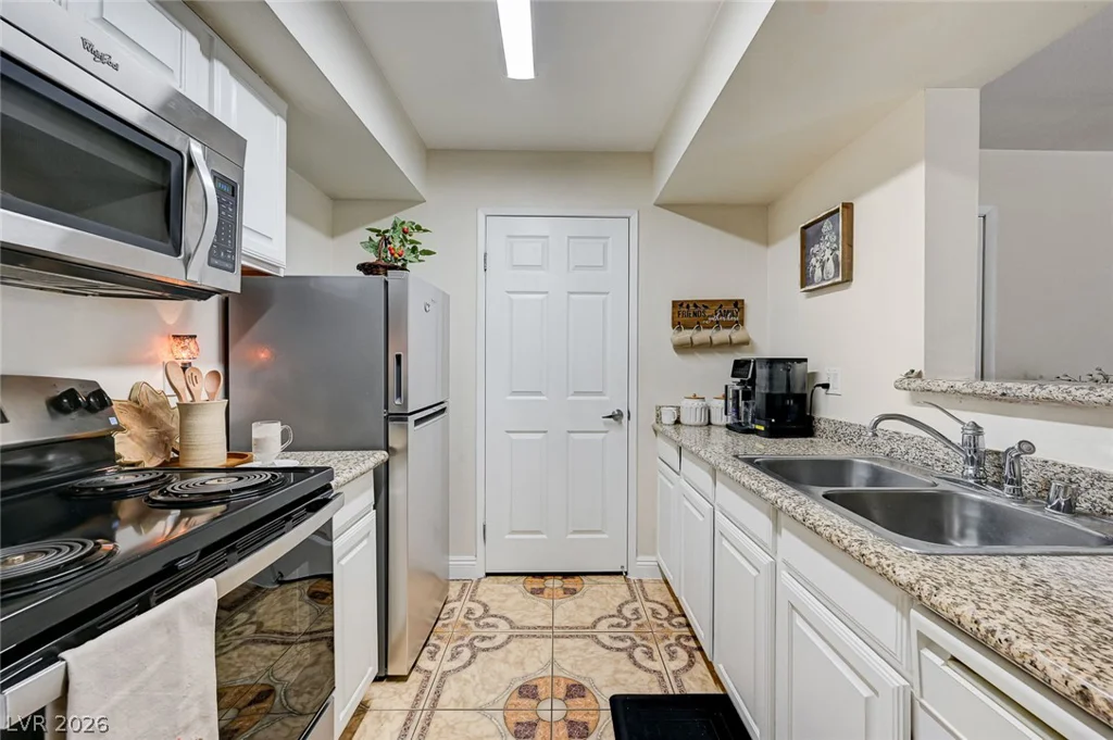 6800 Lake Mead, Las Vegas, NV 89156