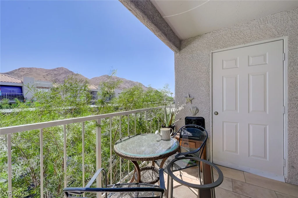 6800 Lake Mead, Las Vegas, NV 89156