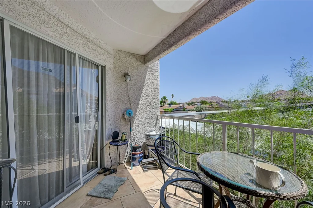 6800 Lake Mead, Las Vegas, NV 89156