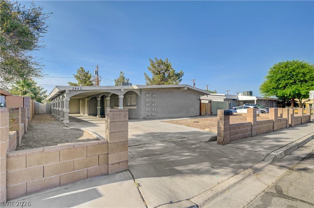 2842 Webb, North Las Vegas, NV 89030