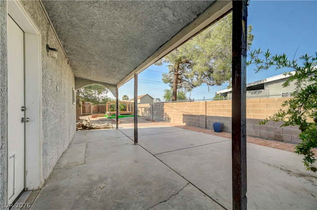 2842 Webb, North Las Vegas, NV 89030