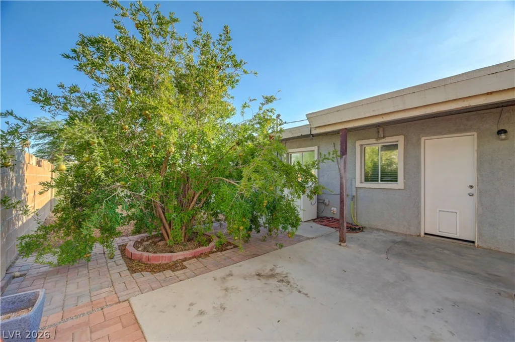 2842 Webb, North Las Vegas, NV 89030