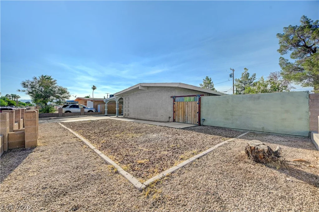 2842 Webb, North Las Vegas, NV 89030