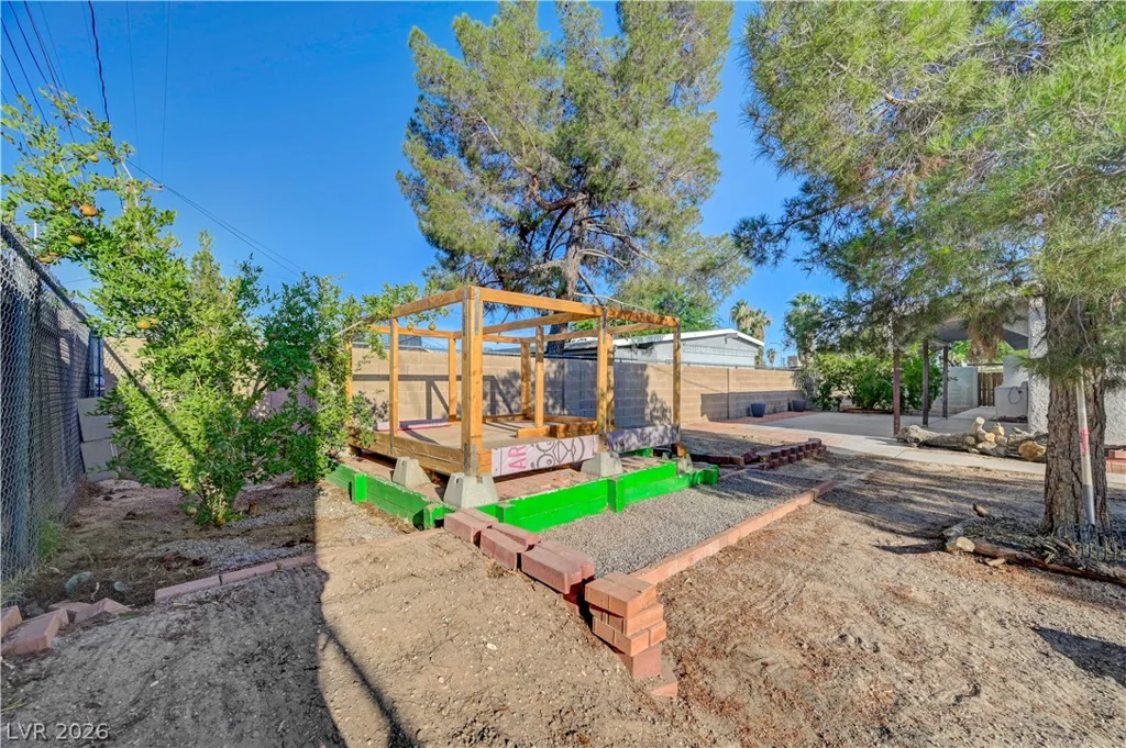 2842 Webb, North Las Vegas, NV 89030