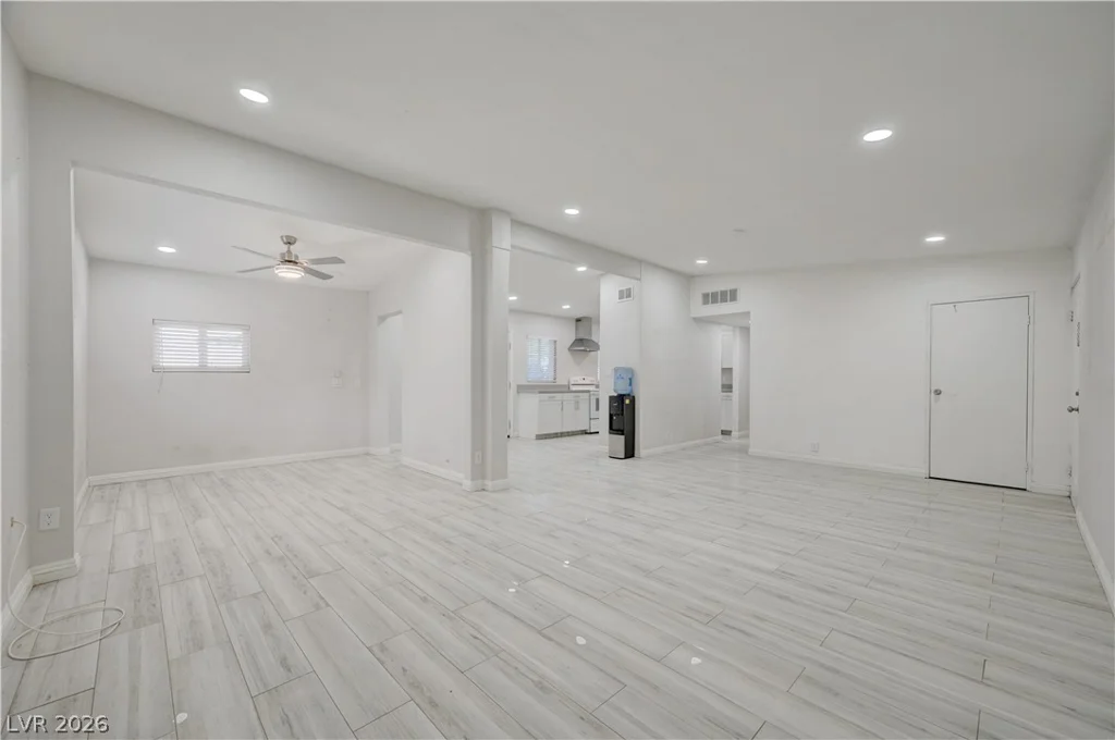 2842 Webb, North Las Vegas, NV 89030