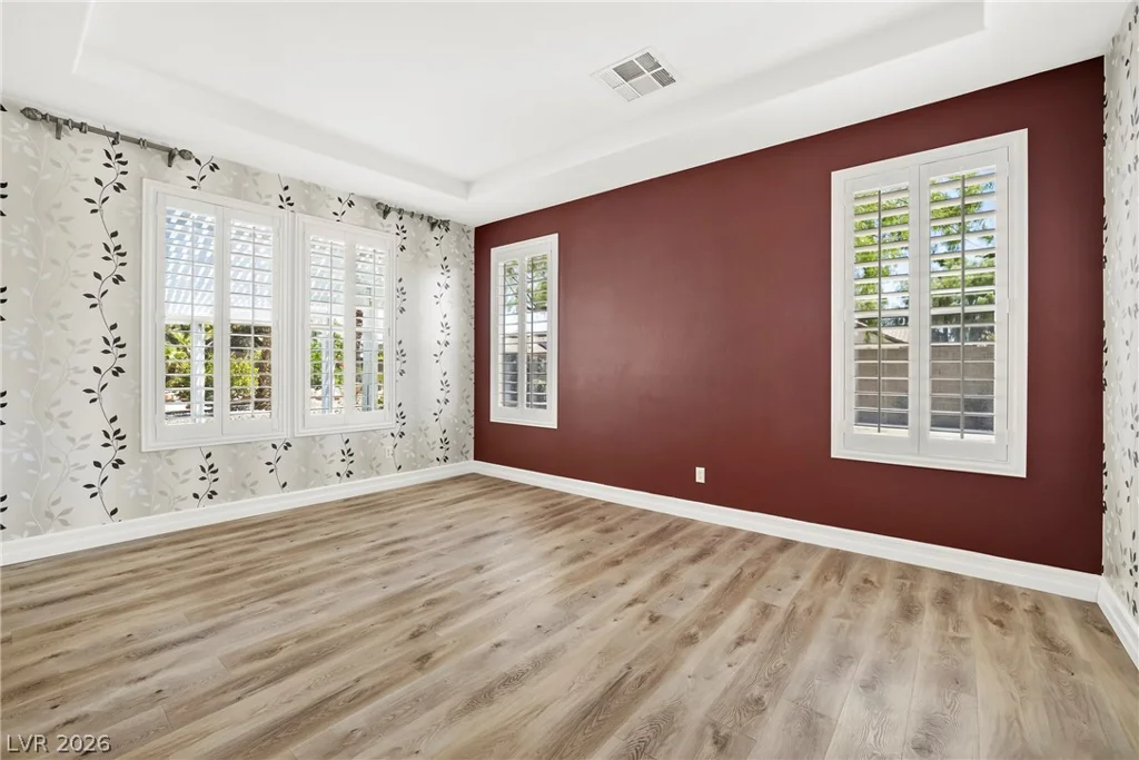7220 Lake Farm, Las Vegas, NV 89131