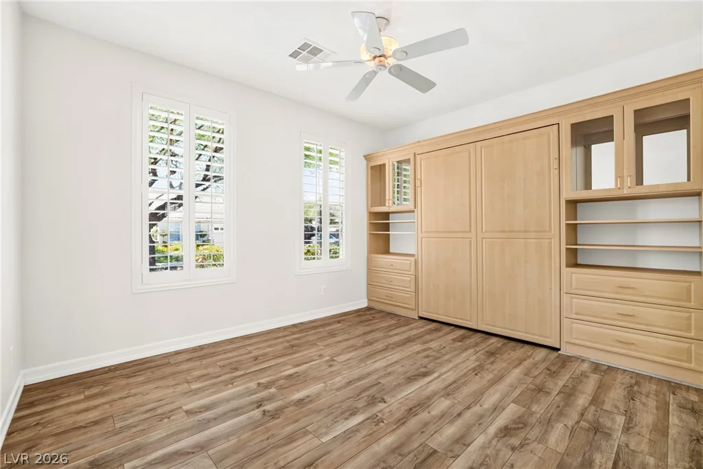 7220 Lake Farm, Las Vegas, NV 89131
