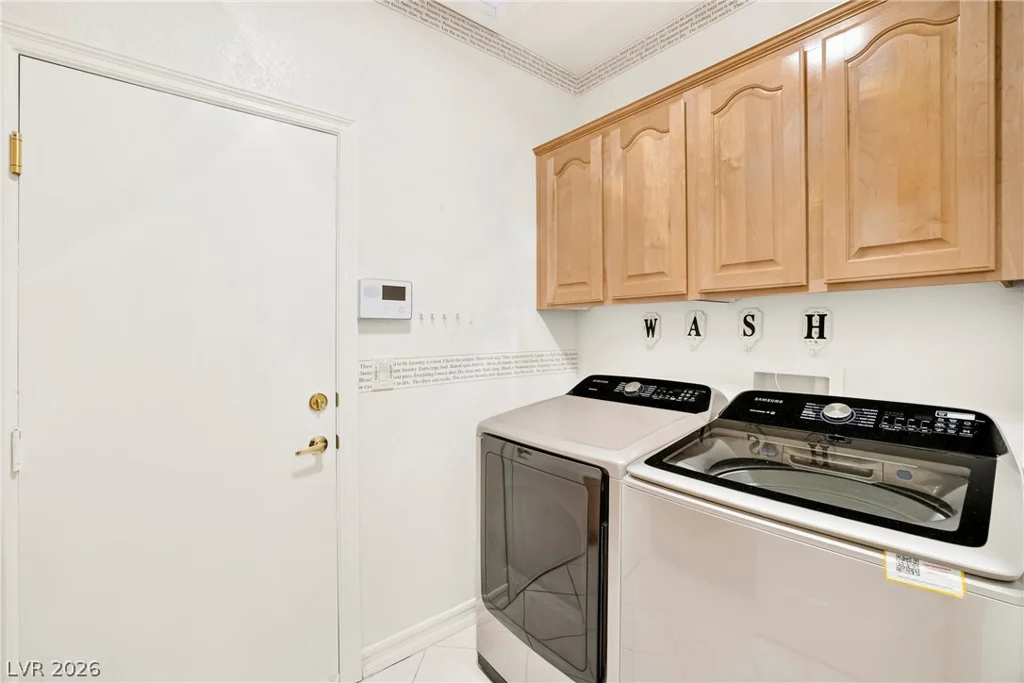 7220 Lake Farm, Las Vegas, NV 89131