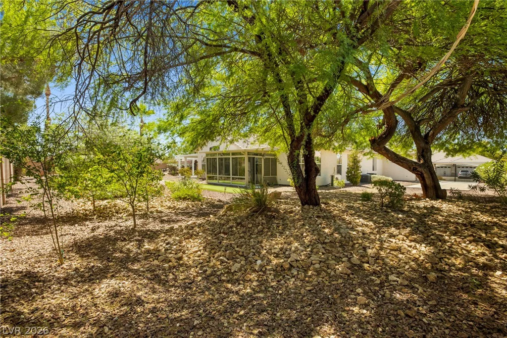 7220 Lake Farm, Las Vegas, NV 89131