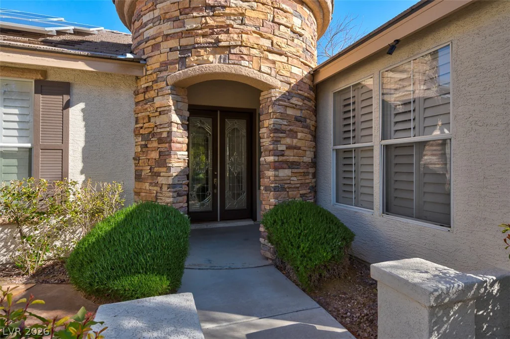 7220 Lake Farm, Las Vegas, NV 89131