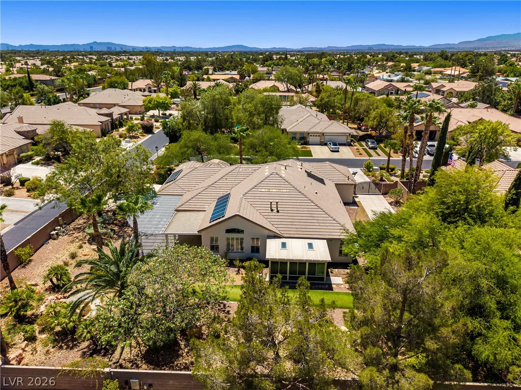 7220 Lake Farm, Las Vegas, NV 89131