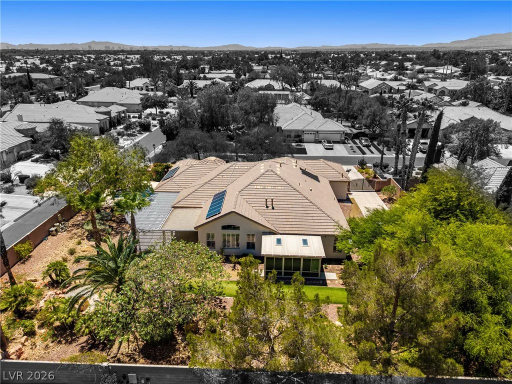 7220 Lake Farm, Las Vegas, NV 89131