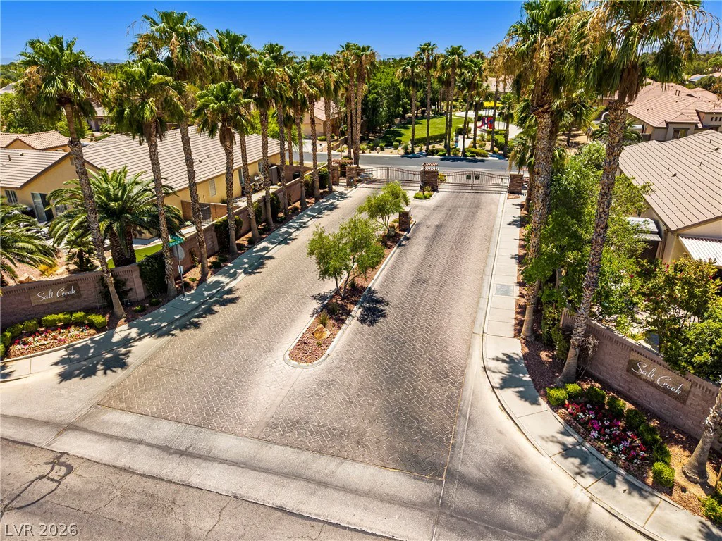7220 Lake Farm, Las Vegas, NV 89131