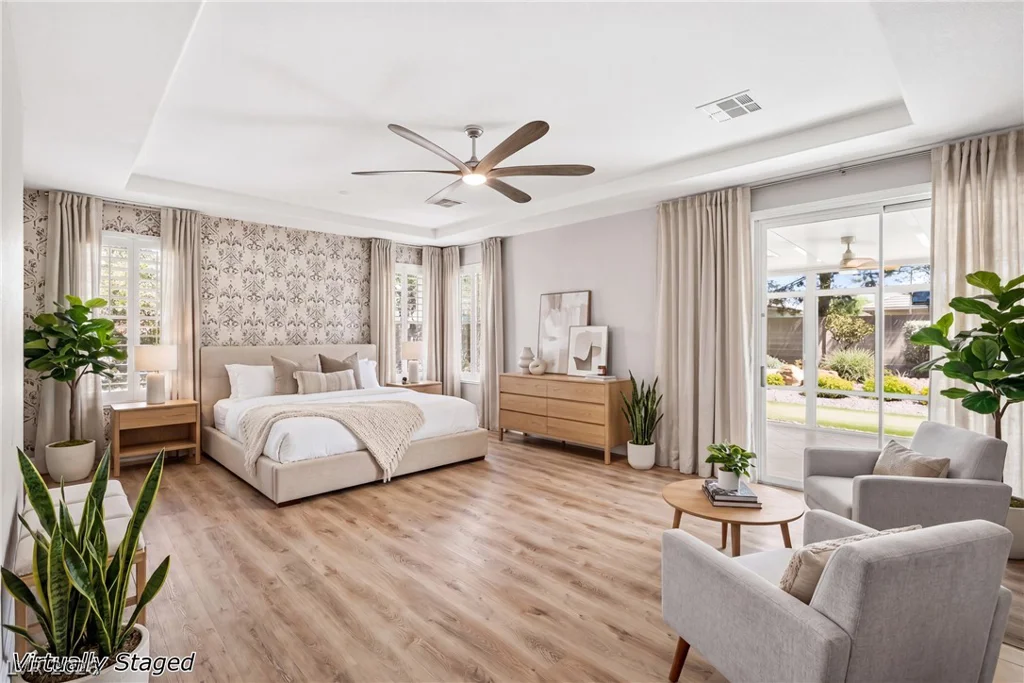 7220 Lake Farm, Las Vegas, NV 89131