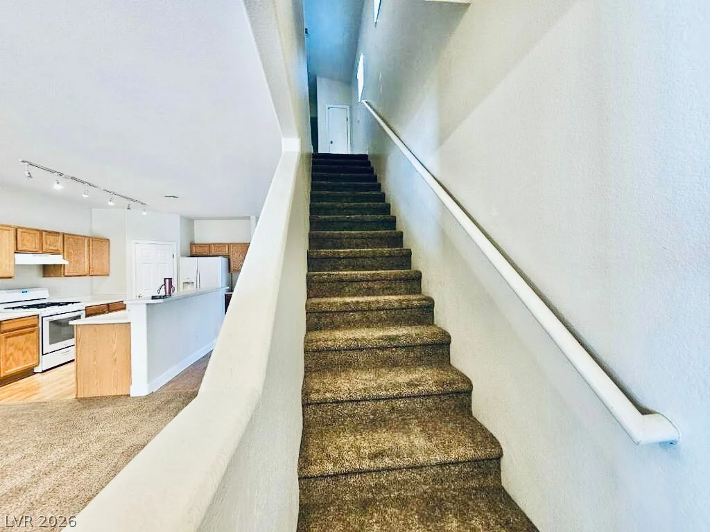 5953 Crumbling Ridge, Henderson, NV 89011