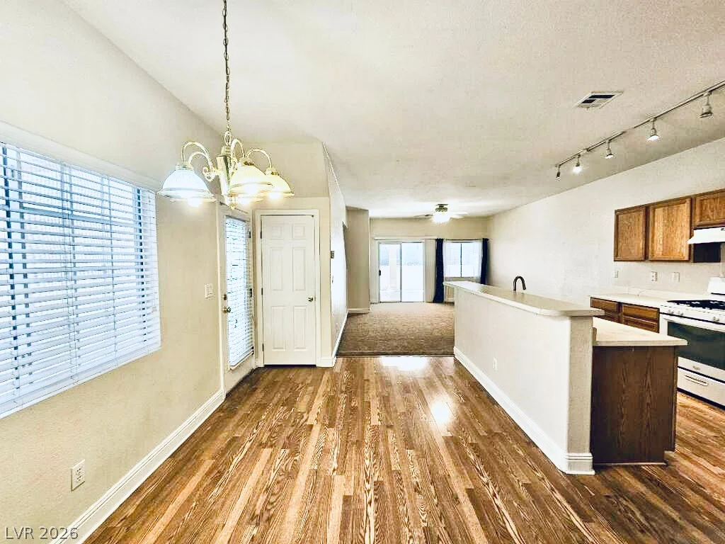 5953 Crumbling Ridge, Henderson, NV 89011