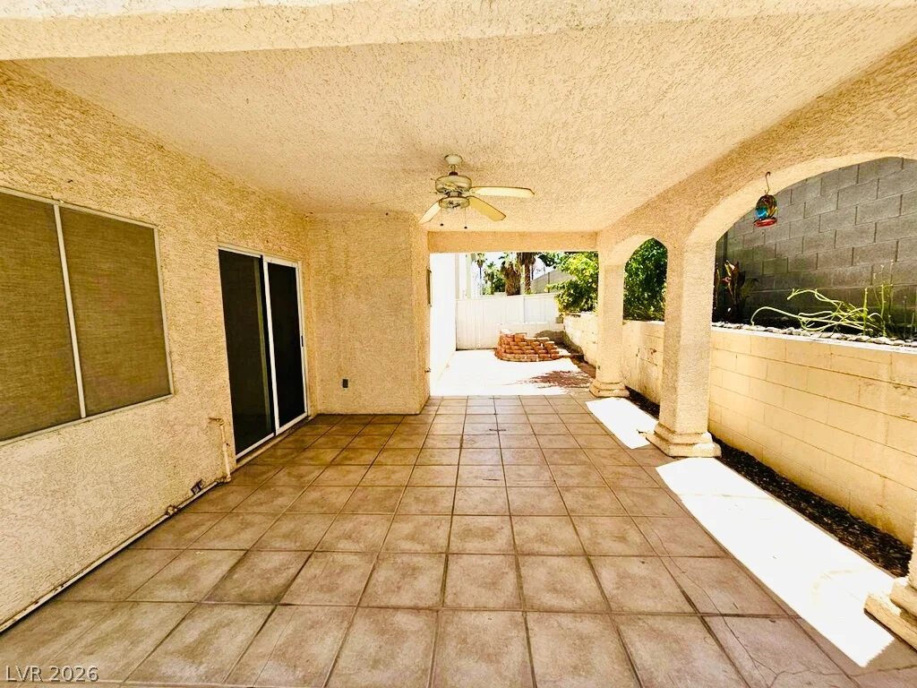 5953 Crumbling Ridge, Henderson, NV 89011