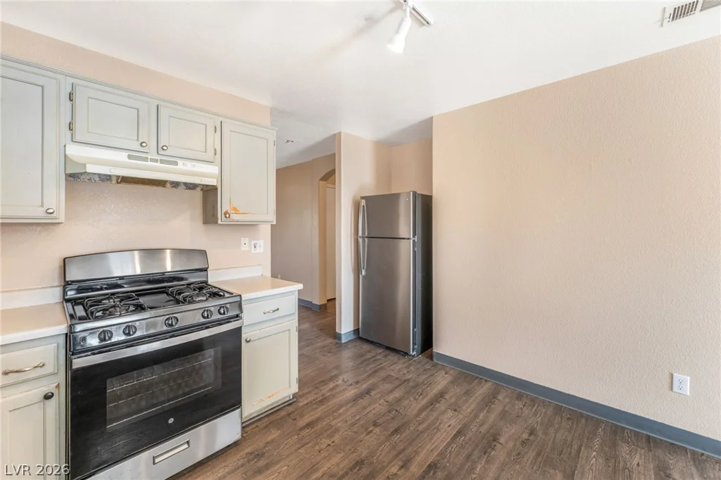 2306 Glastonbury Thorn, North Las Vegas, NV 89032