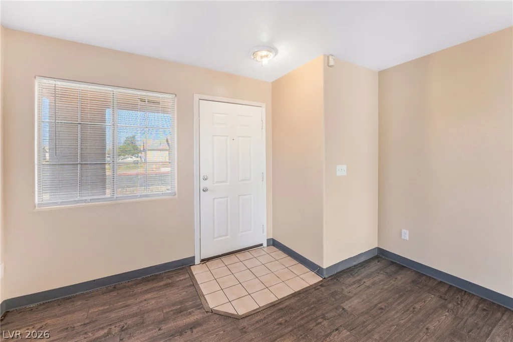 2306 Glastonbury Thorn, North Las Vegas, NV 89032