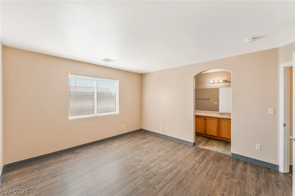 2306 Glastonbury Thorn, North Las Vegas, NV 89032