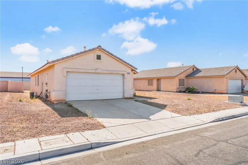 2306 Glastonbury Thorn, North Las Vegas, NV 89032