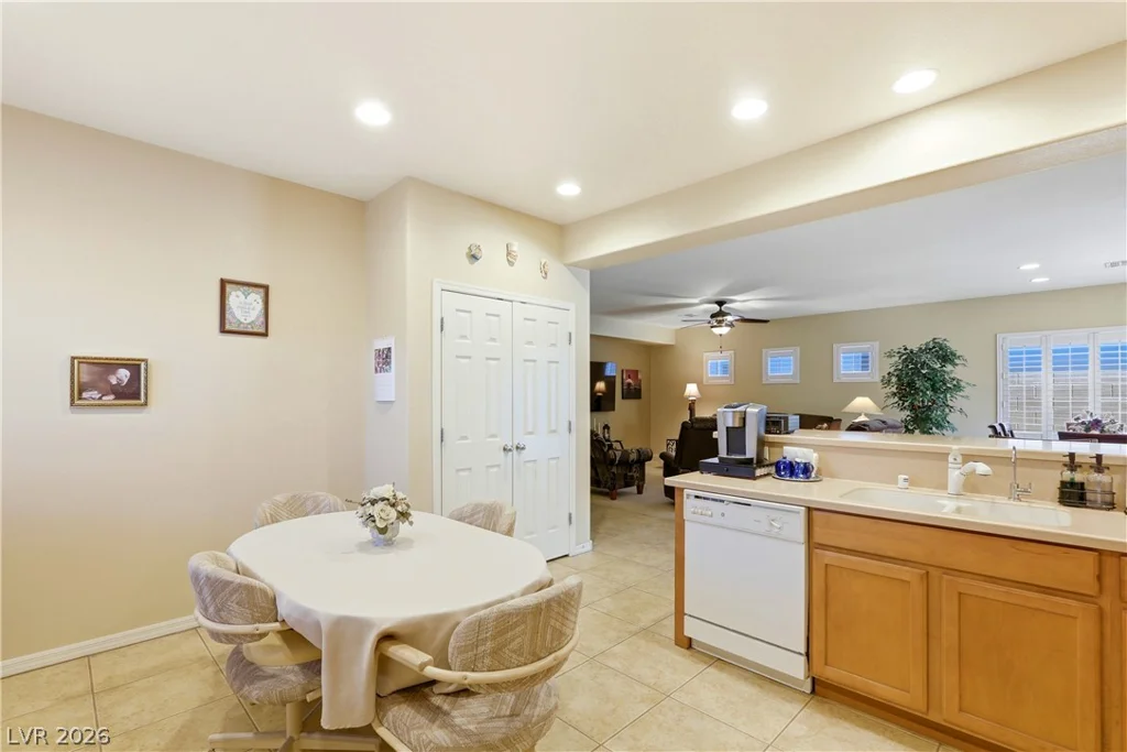6420 Birdcall, North Las Vegas, NV 89084