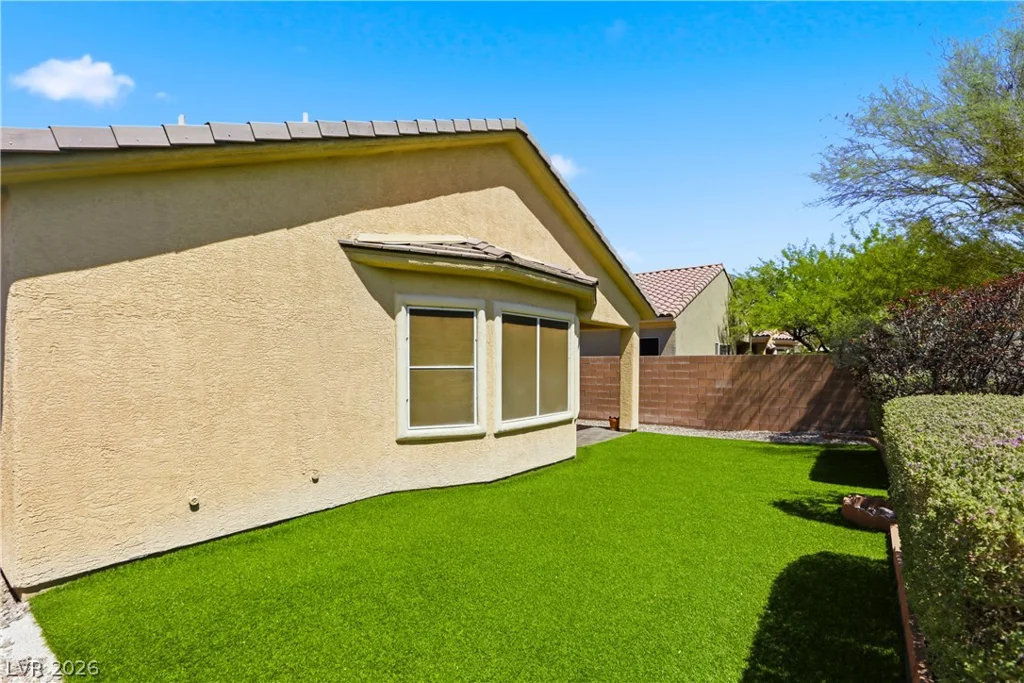 6420 Birdcall, North Las Vegas, NV 89084