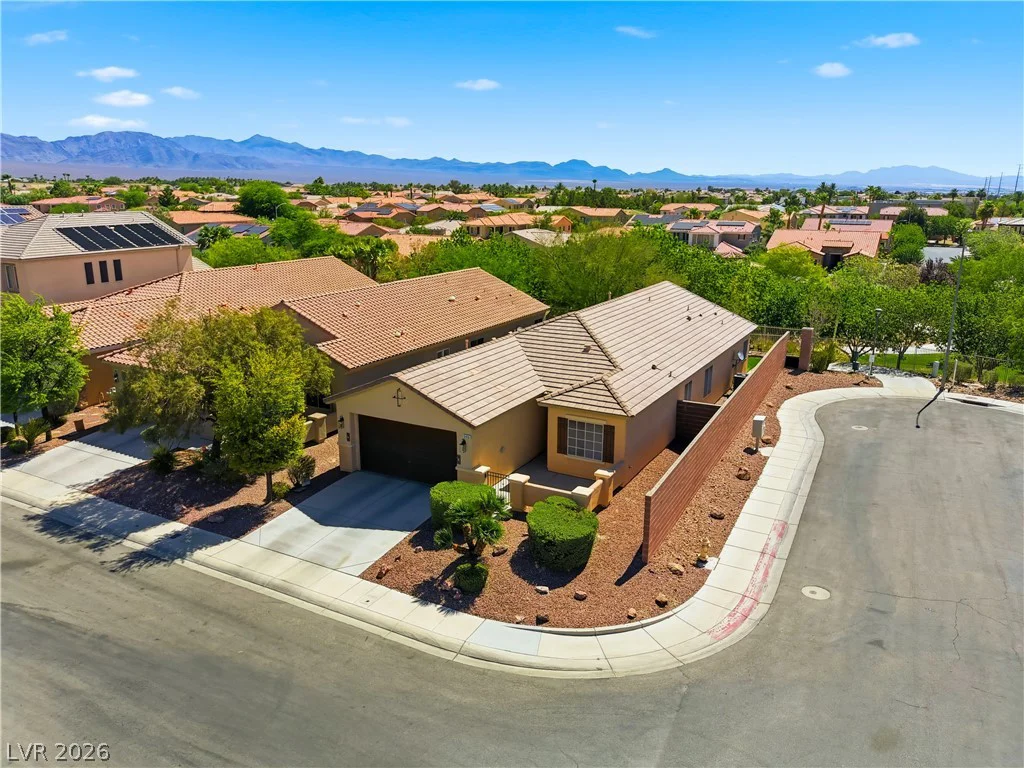 6420 Birdcall, North Las Vegas, NV 89084