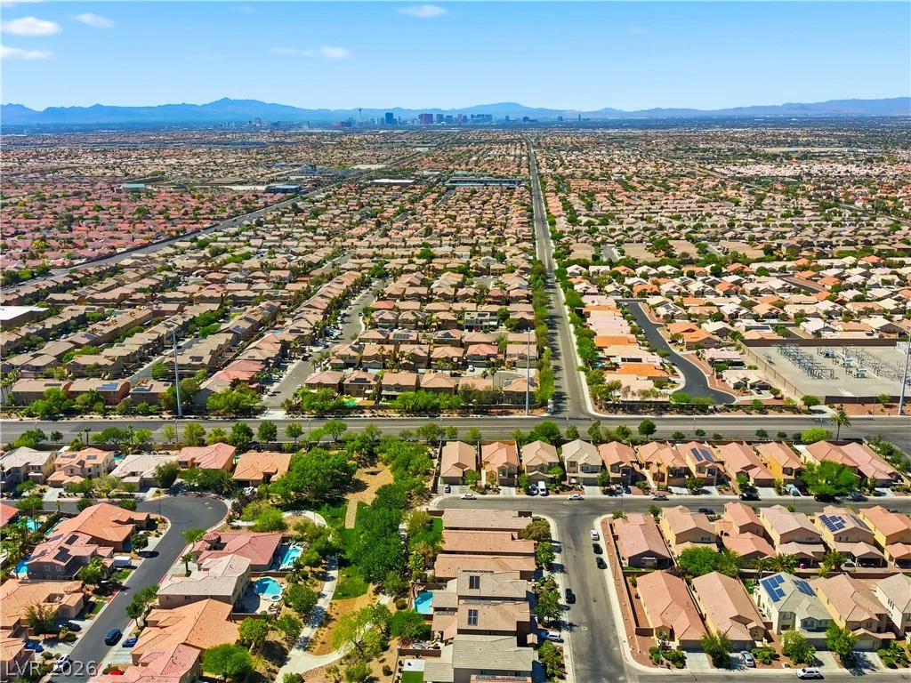 6420 Birdcall, North Las Vegas, NV 89084