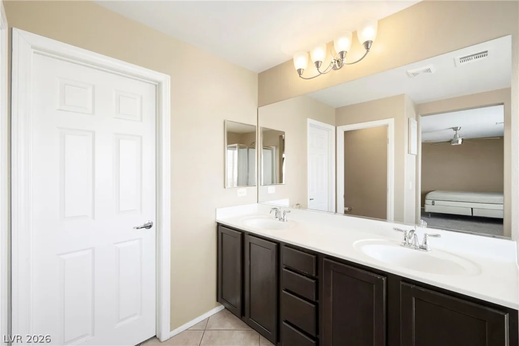 7734 Tree Lane Peak, Las Vegas, NV 89166