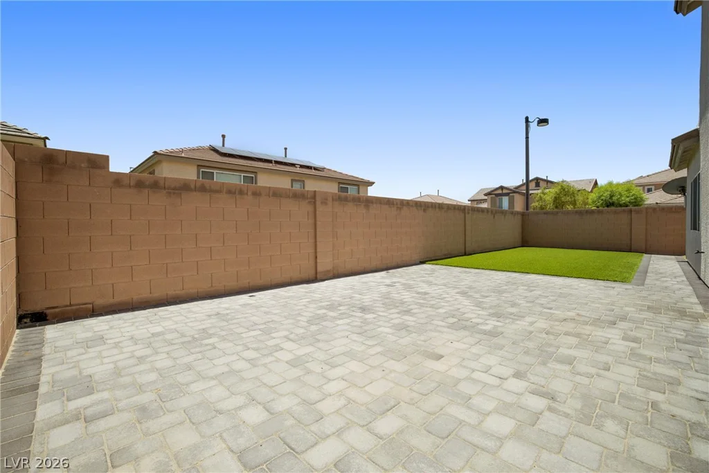 7734 Tree Lane Peak, Las Vegas, NV 89166