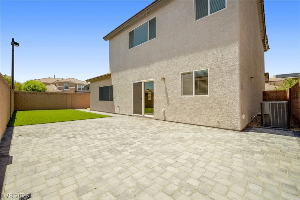7734 Tree Lane Peak, Las Vegas, NV 89166
