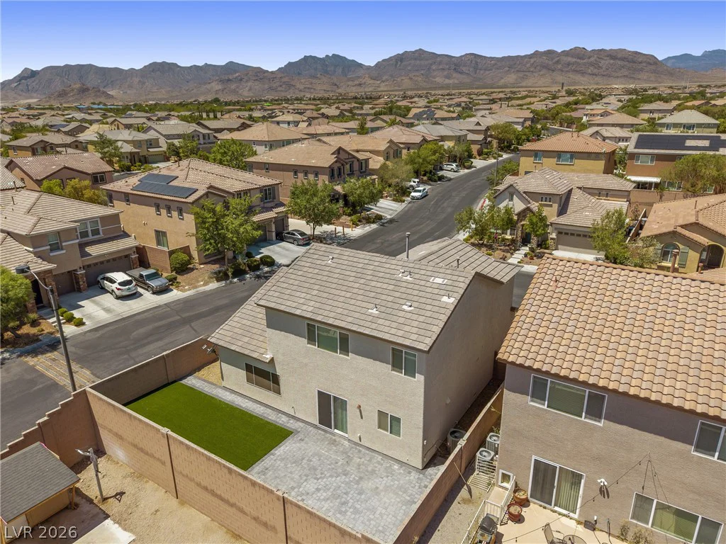 7734 Tree Lane Peak, Las Vegas, NV 89166