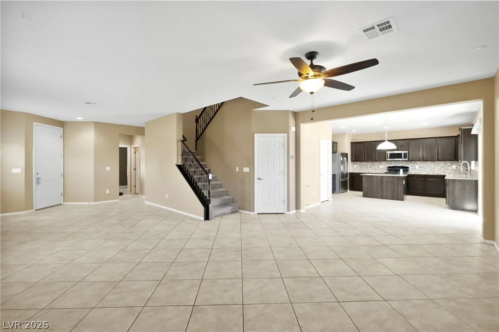 7734 Tree Lane Peak, Las Vegas, NV 89166