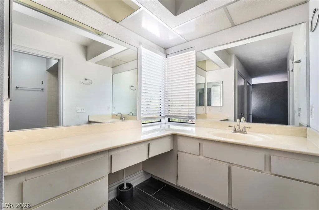 2208 Tarraso, Las Vegas, NV 89102