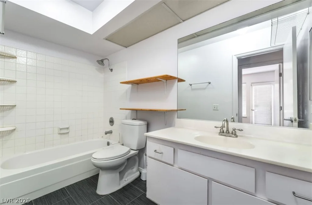 2208 Tarraso, Las Vegas, NV 89102
