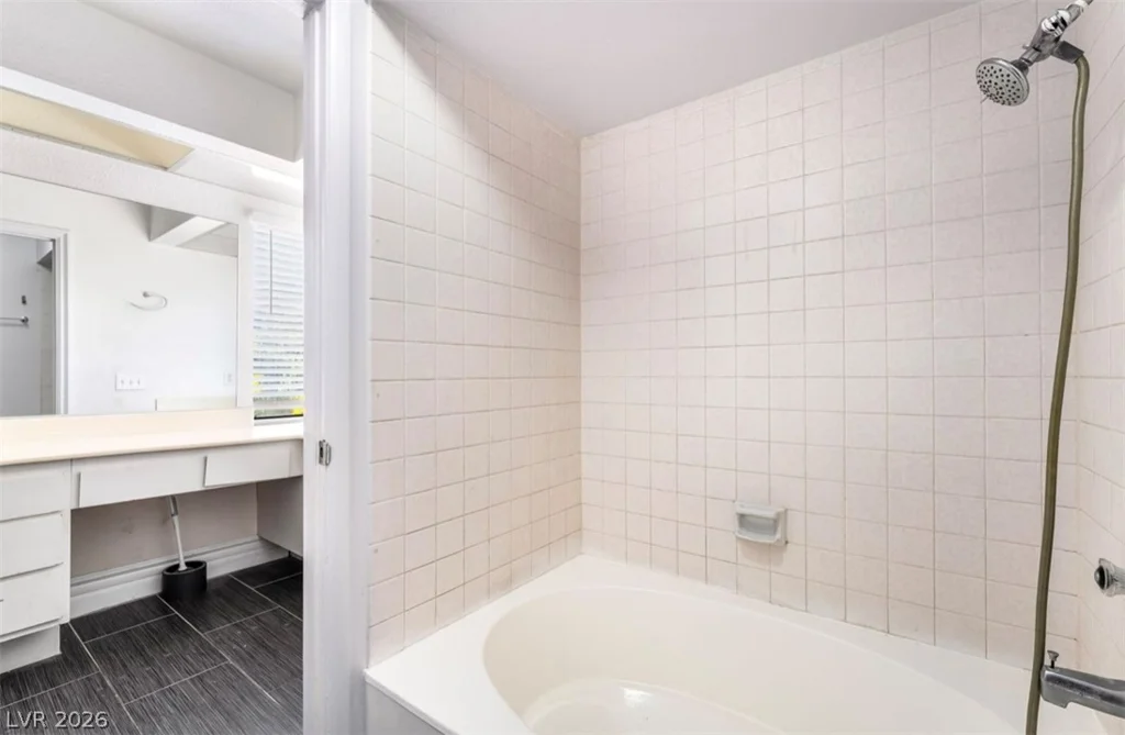 2208 Tarraso, Las Vegas, NV 89102