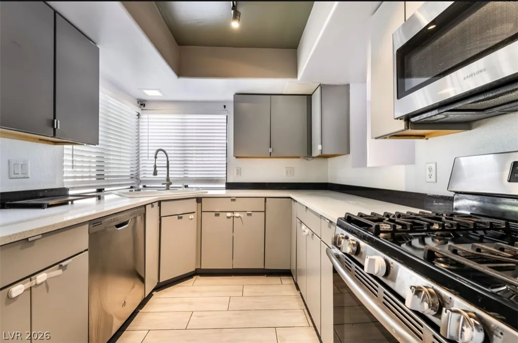 2208 Tarraso, Las Vegas, NV 89102