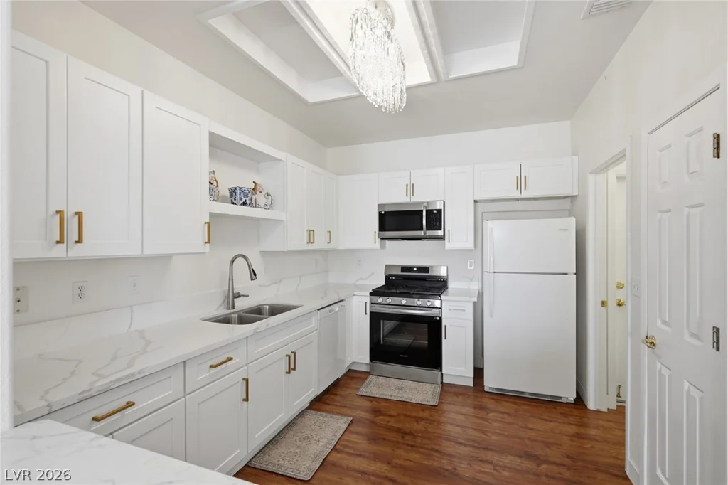 11013 Mission Lakes, Las Vegas, NV 89134