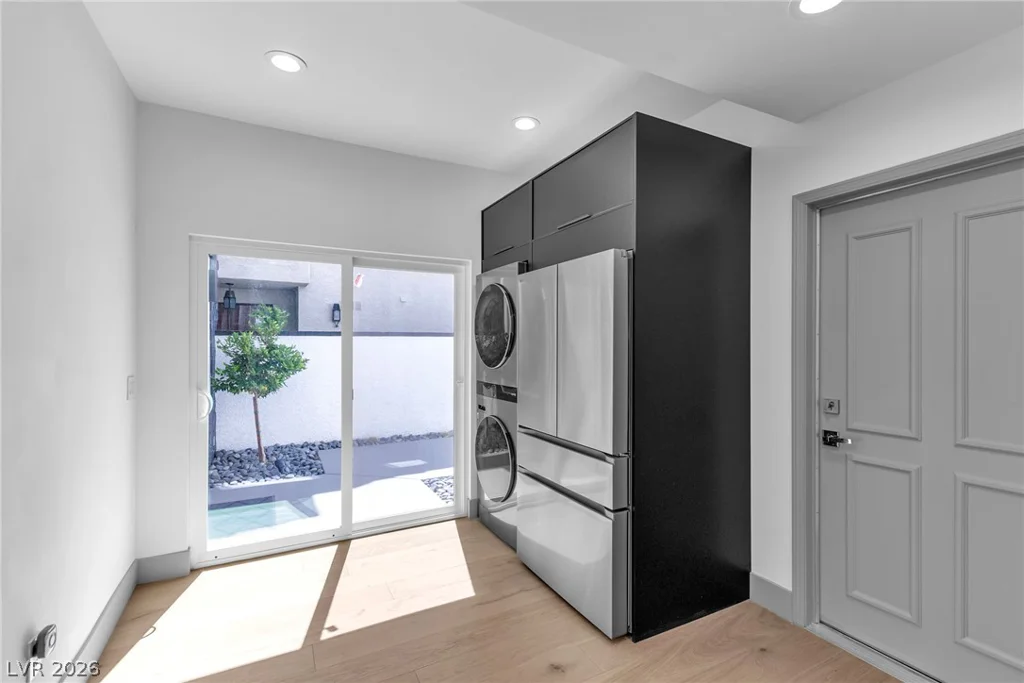 2861 Queens Courtyard, Las Vegas, NV 89109
