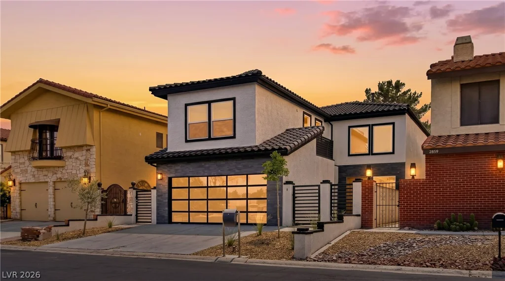 2861 Queens Courtyard, Las Vegas, NV 89109