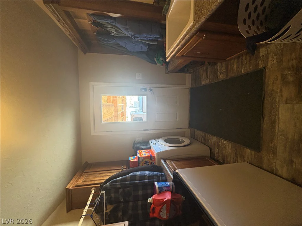 65 100th, Ely, NV 89301